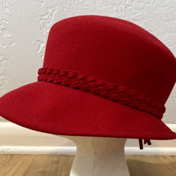 Sequoia Springs Wool Felt Cloche Race Day Hat Red Braided Womens One Size NEW - Picture 3 of 6